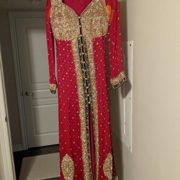 Selling red baraat dress - Picture 3 of 4